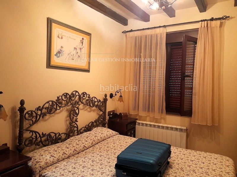 Foto 4b818a54-122a-4aee-9623-34a2b0504574. Casa adossada amb calefacció aparcament a Bañobárez