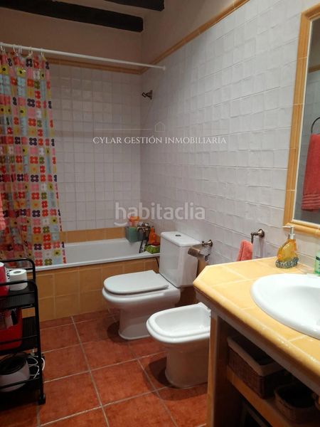 Foto 7cc44f4c-72b5-48c9-9704-a62c45cc8dbd. Casa adossada amb calefacció aparcament a Bañobárez