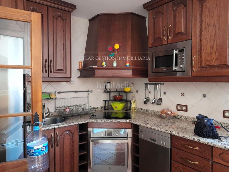 Foto c5a8e42b-e5cd-48b2-9827-2400c8b20193. Casa adossada amb calefacció aparcament a Bañobárez