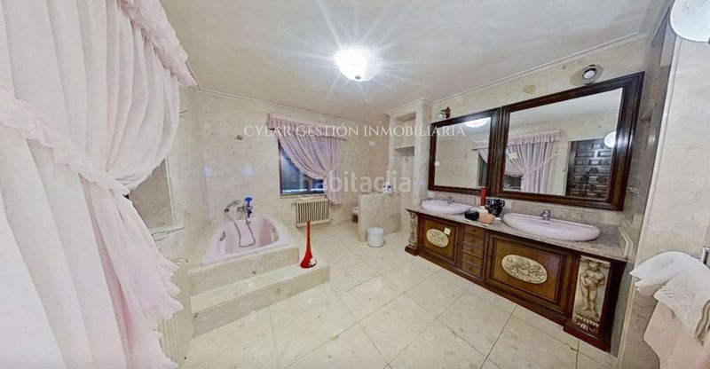 Foto be436ce6-1c85-4805-9e9c-ce01b608e1c6. Xalet amb calefacció aparcament piscina a Cabrerizos
