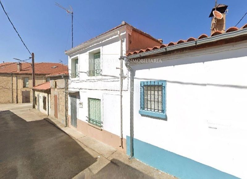 Foto 79c8b98c-ded3-4829-a89b-9181cfa67321. Casa adossada a San Muñoz