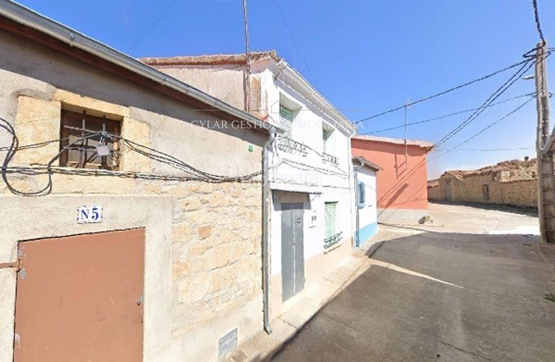Foto edf43545-1591-43e6-923e-ceeee99b9791. Casa adossada a San Muñoz