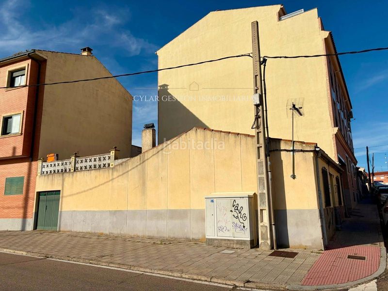 Foto 408ea159-7ef2-46c4-a143-4fb9a3a63bfe. Casa amb calefacció aparcament a Población de Arroyo