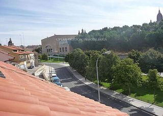 Alquiler Ático  Empedrada. Ático bajo cubierta en alquiler junto al palacio de congresos