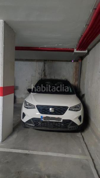 Foto f4542422-12fd-47e2-a331-bd9148fba1b2. Aparcament cotxe a carrer gelida 1 a La Verneda - La Pau Barcelona