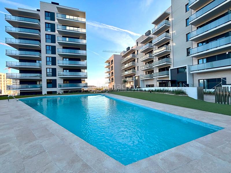 Foto f14a7c21-a6c1-4556-afb8-20fc9662cb52. Affitto appartamento con riscaldamento parcheggio piscina in Viladecans