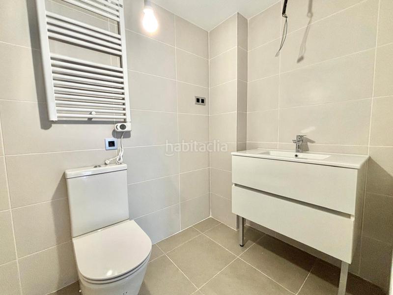 Foto 4519b0ce-fb62-4cf6-94d5-ae2c2cd07879. Alquiler piso alquiler temporal- obra nueva con piscina y garaje en Viladecans