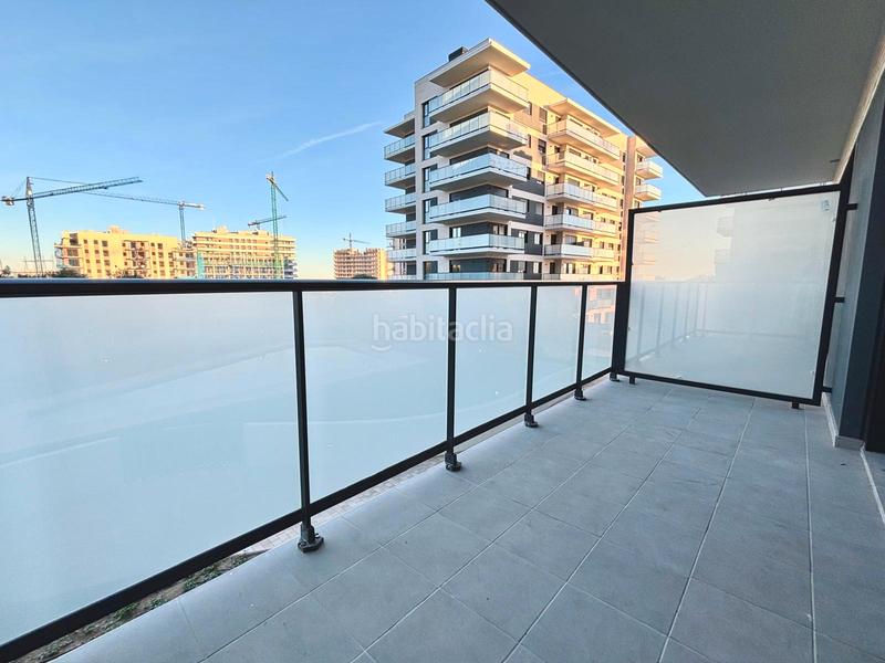 Foto 90577ee8-93ab-4f6d-885d-0cb512087a85. Alquiler piso alquiler temporal- obra nueva con piscina y garaje en Viladecans