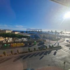 Appartement à Adra. Se vende piso en 1 linea de playa frente a la piscina municipal