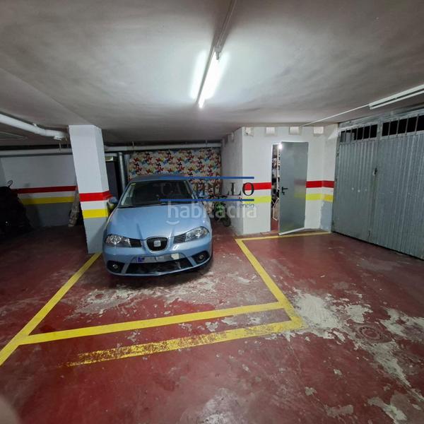 Foto 8c1aab1a-3b03-433f-8a0a-5306a382337a. Parking coche se vende plaza de garaje con trastero en zona paseo maritimo en Adra
