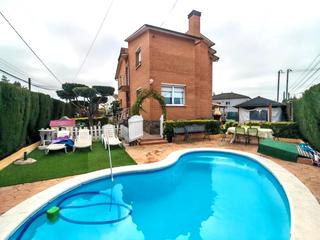 Casa a Lliçà d´Amunt. Ref. tot-2399 casa de 212 m2 en urb. de lliçà d'amunt con piscin