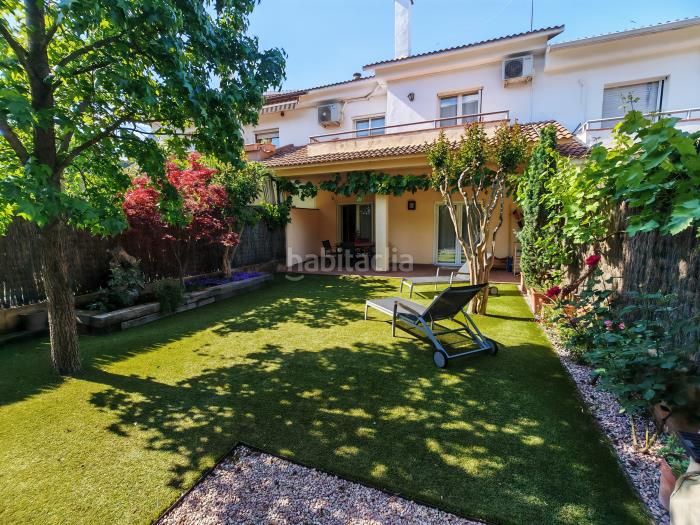 Foto c498df27-41f2-444c-8eea-1f0a1b014554. Casa adossada amb xemeneia calefacció aparcament a Lliçà d´Amunt