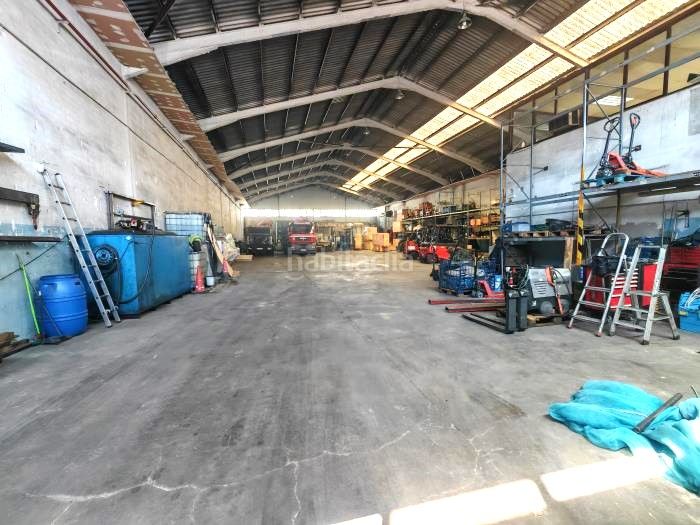 Foto 580670f2-bc38-4704-b2ee-444e59b62c09. Nau industrial a Lliçà de Vall