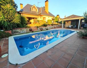 Rent House in Lliçà d´Amunt. Ref. tot-2424. casa de 455 m2 en urb. de lliçà d'amunt en alquil
