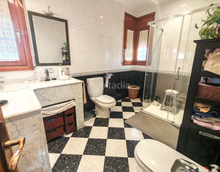 Foto 84d8f8e3-7709-4ae0-9739-3dffd50e3efa. Location maison avec cheminée chauffage parking piscine dans Lliçà d´Amunt