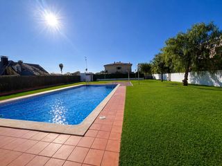 Casa adossada a Santa Maria. Casa adosada en vilanova  zona santa maría