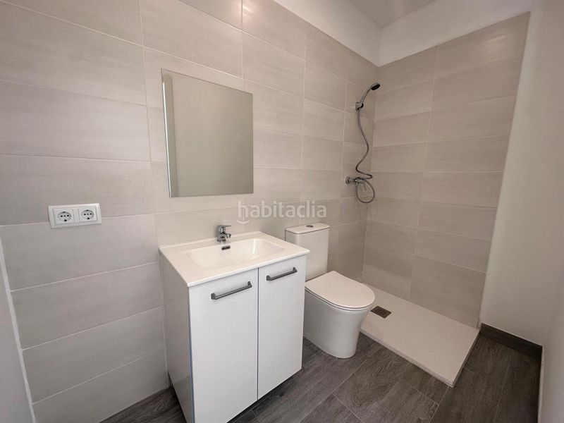 Foto c8a3ea33-8872-44b0-ac8e-f3eb8d77ec5f. Local comercial en Olivella