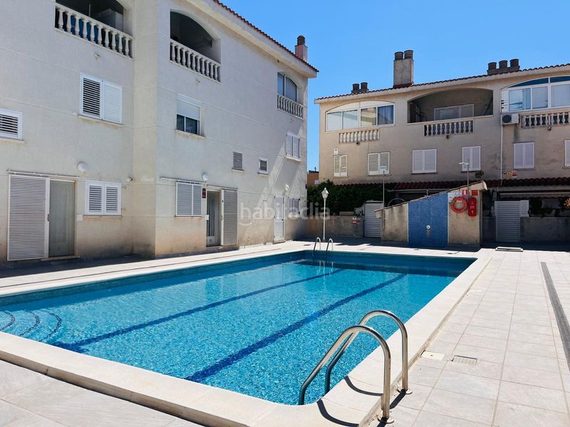 Foto ee44cd2a-ea7a-466e-b8f8-0d295909ac05. Casa adossada amb calefacció aparcament piscina a Cunit