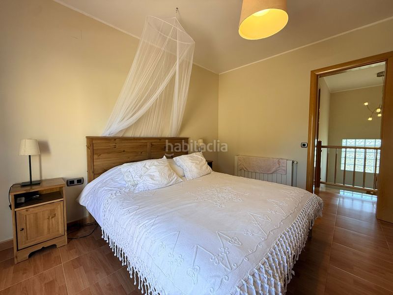 Foto effbab5e-e752-4fe7-bc29-ae3161a76e74. Chalet en Olèrdola