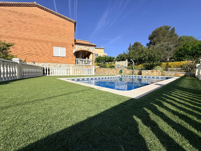 Foto 055d6176-f982-46ae-a52b-bb1588c42d93. Chalet con riscaldamento parcheggio piscina in Olèrdola