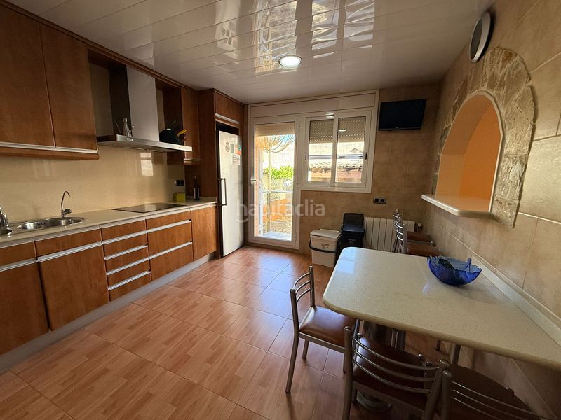 Foto a558571f-fe2d-4446-beb9-7b9c8b4d1b94. Chalet con riscaldamento parcheggio piscina in Olèrdola