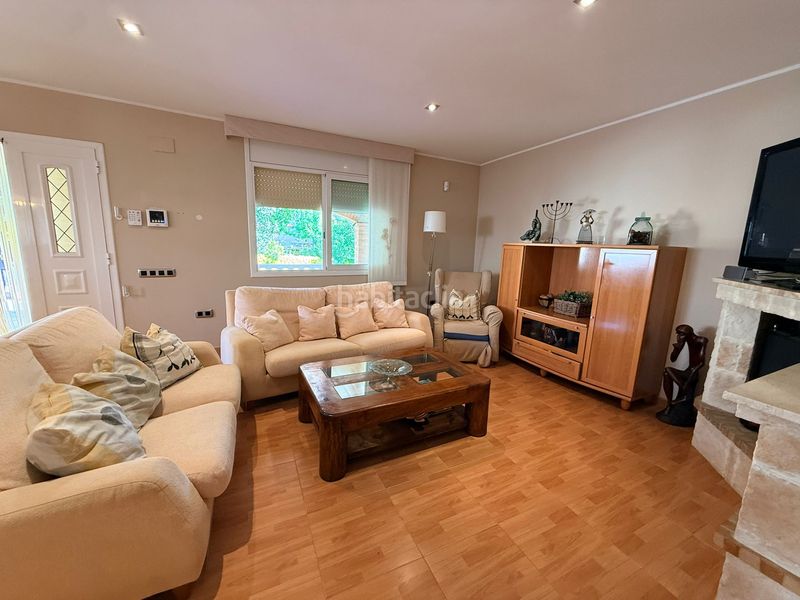 Foto 537171bf-70de-4eae-8805-459688c14c51. Xalet amb calefacció aparcament piscina a Olèrdola