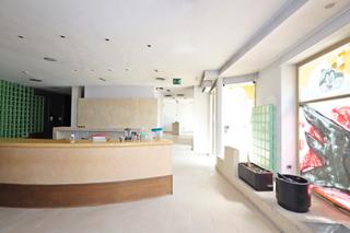 Local commercial à Niño Jesús. Venta amplio local en dos plantas zona doctor esquerdo, 114