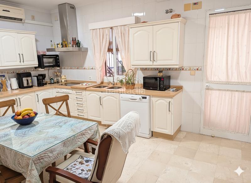 Foto 18ec215c-cc02-4520-8847-cb436696de1c. Casa adossada a El Arenal - La Pólvora Dos Hermanas