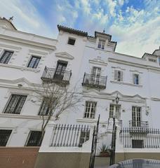 Miete Chalet in El Porvenir. Oportunidad se alquila casa o sede corporativa en el centro de s