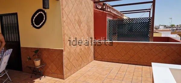 Foto 451a3bbd-73ca-4a24-8cd4-3850c83ec95f. Casa a schiera in Centro - Doña Mercedes Dos Hermanas
