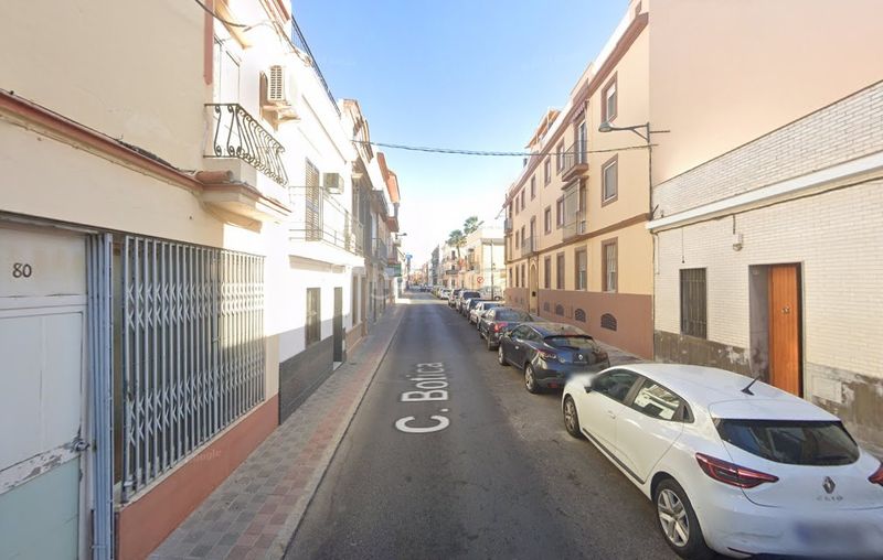 Foto 27225fa0-f0e5-4209-a9f5-f0dce2444c2e. Piso precio negociable se vende magnífico piso de 3 dormitorios y 1 baño, una vivienda cómoda y funcional. en Dos Hermanas