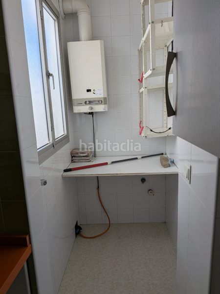 Foto 3a5d2de8-d207-4210-9260-9dc7ce040623. Piso precio negociable se vende magnífico piso de 3 dormitorios y 1 baño, una vivienda cómoda y funcional. en Dos Hermanas