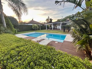 Chalet en Oromana. Precio negociable ¡tu oasis de lujo te espera! magnífico chalet