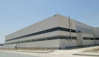 Miete Fabrikhalle in Salteras. Se alquila magnifica nave comercial, industrial o logistica prec