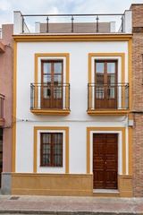 Haus in Centro - Doña Mercedes. Venta de magnifica casa de 4 dormitorios y 2 baños precio negoci