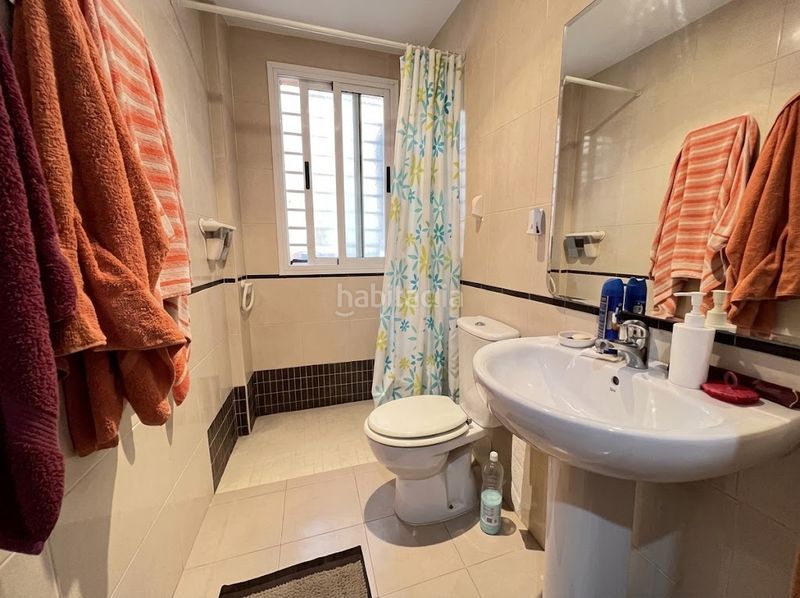 Foto 7bc0853d-4700-466c-a3ee-d41717a348e5. Piso se vende exclusivo piso vpo de 2 dormitorios y 2 baños, con garaje y trastero. en Dos Hermanas
