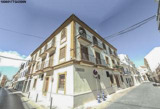 Local Comercial en El Arenal - La Plvora. Venta de magnifico local comercial haciendo esquina en una de la