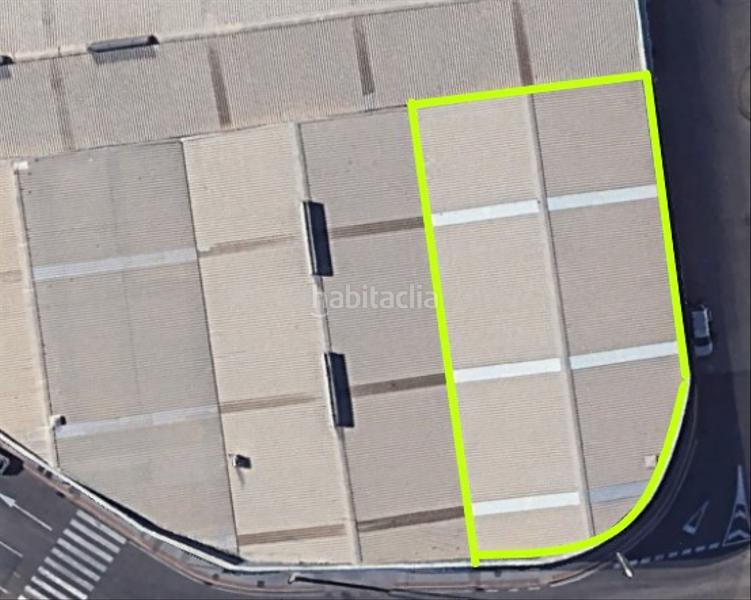 Foto 1022150c-508f-40fa-93db-e99b472cd3fd. Industrial building in La Hacienda - Nueva Andalucía Dos Hermanas