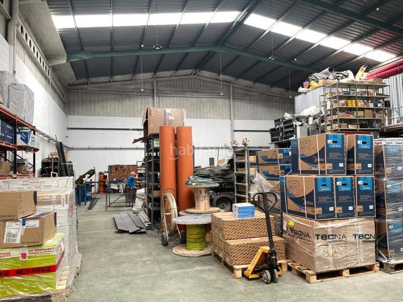 Foto 6929d518-b9ef-4c13-96f0-82a581aba51f. Industrial building in La Hacienda - Nueva Andalucía Dos Hermanas