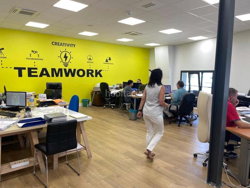 Foto 79accdbd-7b90-4d32-bc8e-5460af7d92e3. Industrial building in La Hacienda - Nueva Andalucía Dos Hermanas