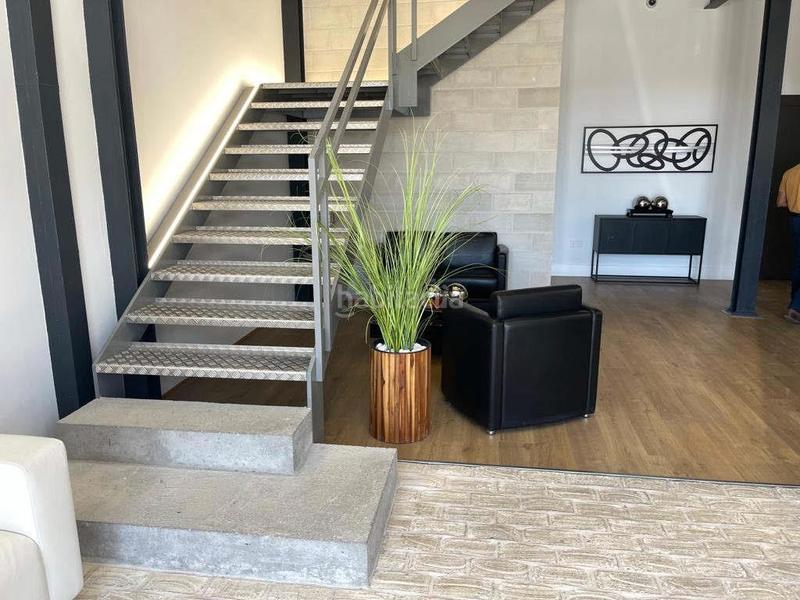 Foto f542c79b-0570-43e5-8f7b-c0fc9a521d14. Industrial building in La Hacienda - Nueva Andalucía Dos Hermanas