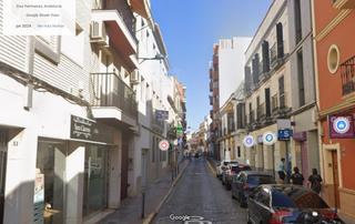 Piso en Calle canónigo 66. Se vende magnifico piso con 4 dormitorios y 2 baños en pleno cen