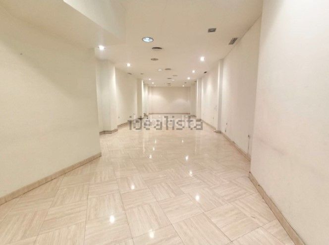 Foto 9588c0eb-c38b-479c-8d86-d3bf9cd7fff6. Local comercial a Centro - Doña Mercedes Dos Hermanas