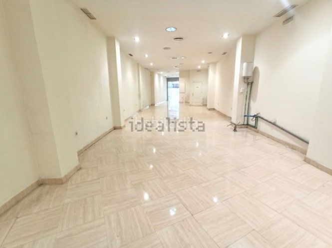 Foto bf5c4b7b-f8f8-4689-a372-a8d5dc4d9ee2. Local comercial a Centro - Doña Mercedes Dos Hermanas