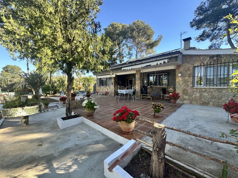 Foto 0db1f6c1-5bdb-4a85-a8de-99eec220c08b. Xalet amb calefacció aparcament piscina a Alfara de Algimia