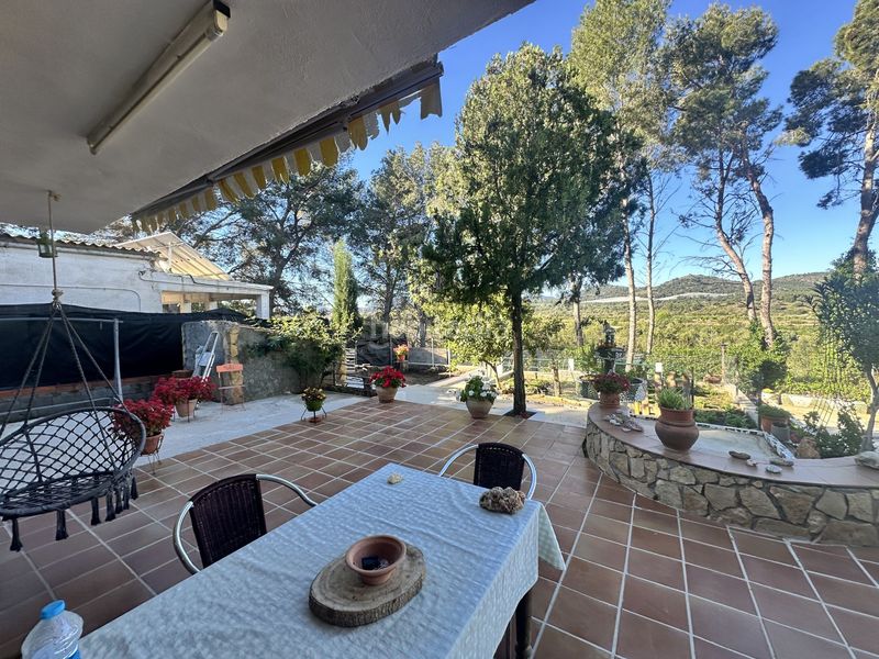 Foto 4ffd9d8d-b201-484d-87fb-8139258b0038. Xalet amb calefacció aparcament piscina a Alfara de Algimia