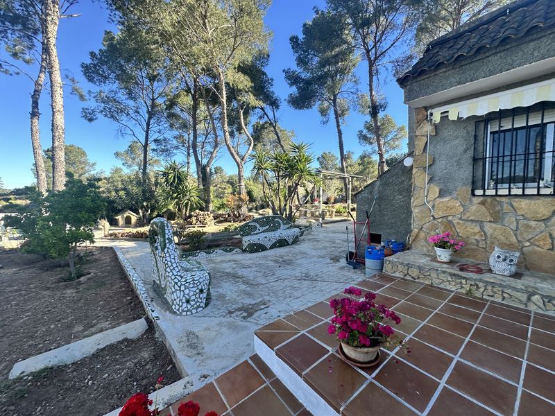 Foto 708e15db-316a-4f3e-91e0-ff97a9410356. Xalet amb calefacció aparcament piscina a Alfara de Algimia