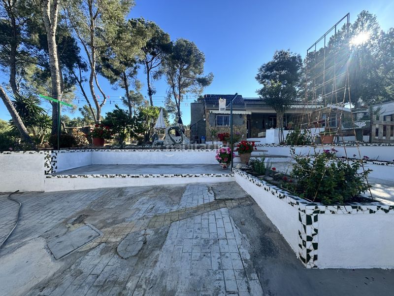 Foto 874cb3f0-6fe7-4198-a764-48672793bfe4. Xalet amb calefacció aparcament piscina a Alfara de Algimia