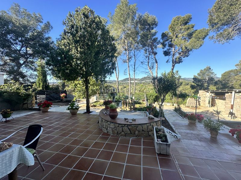 Foto e0d4dae3-7b60-42e8-9fff-0533f919ed60. Xalet amb calefacció aparcament piscina a Alfara de Algimia