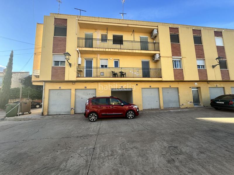 Foto b1b68f41-ab88-48f6-b376-3cb104f3bcde. Aparcament cotxe a Algímia de Alfara